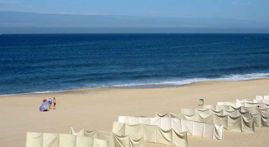 Praia do Aterro, Portugal